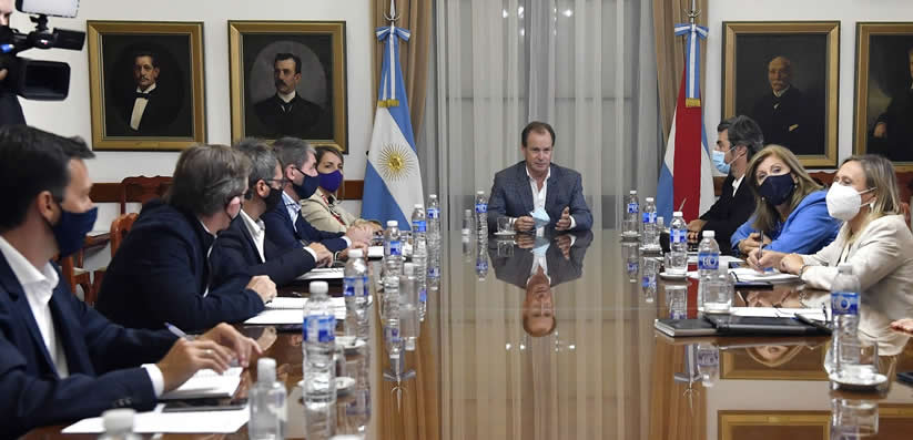 Priorizarán la presencialidad en las escuelas y el sostenimiento de la actividad económica ante la segunda ola de covid