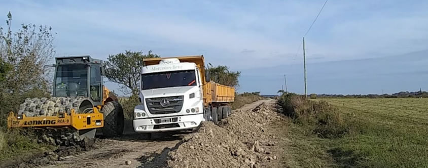 Recuperan y consolidan caminos productivos de Aldea Santa María