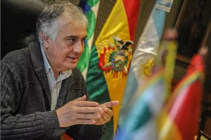 Embajador de Bolivia en Argentina: «Los que hicieron cosas que no debían, tienen que estar presos»