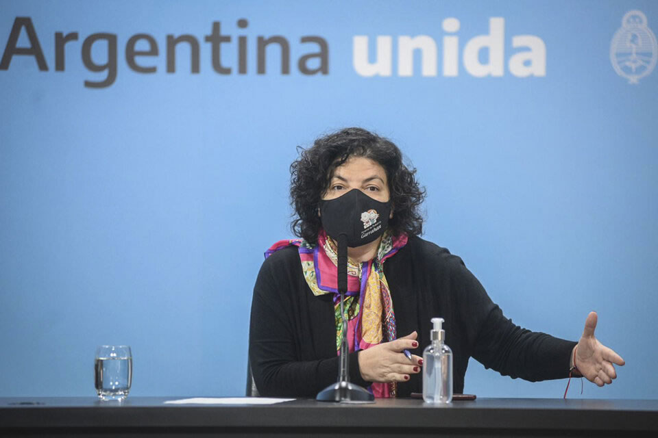 La ministra de Salud habló sobre el DNU para la compra de vacunas