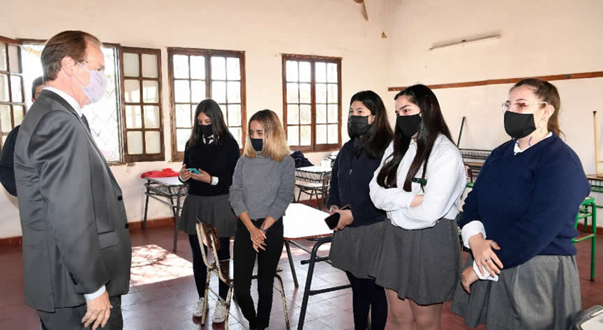 Bordet adelantó que desde el lunes 30 de agosto habrá presencialidad plena en todos los niveles educativos