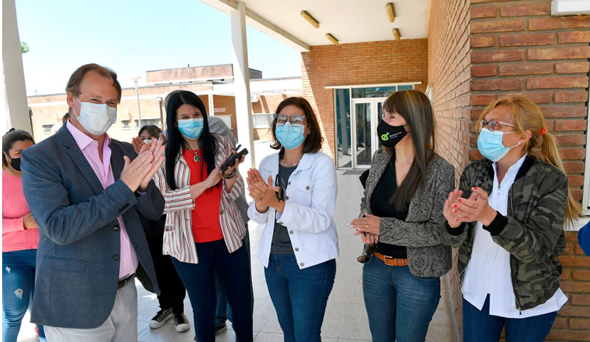 Bordet entregó más ambulancias para sumar al sistema de salud pública de la provincia