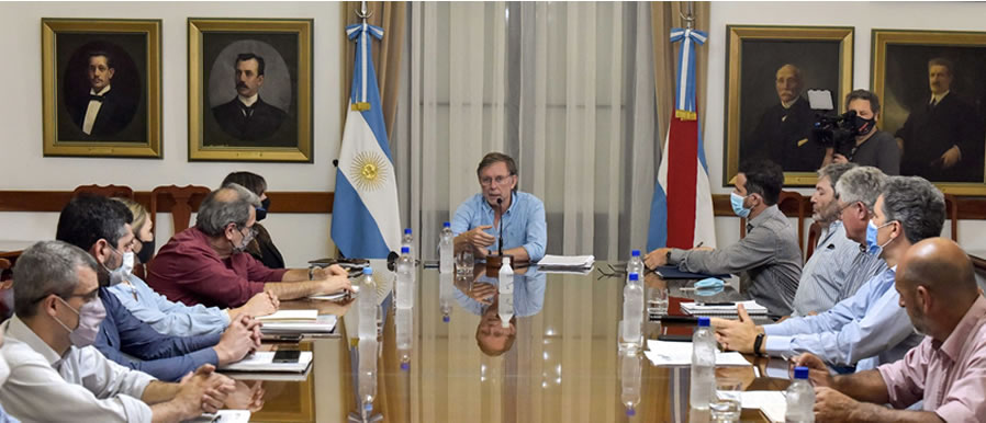 El gobierno y la Mesa de Enlace avanzaron en una agenda para el desarrollo agropecuario