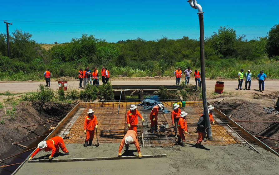 Continúan los trabajos para la pavimentación de la ruta provincial 20 en Villaguay