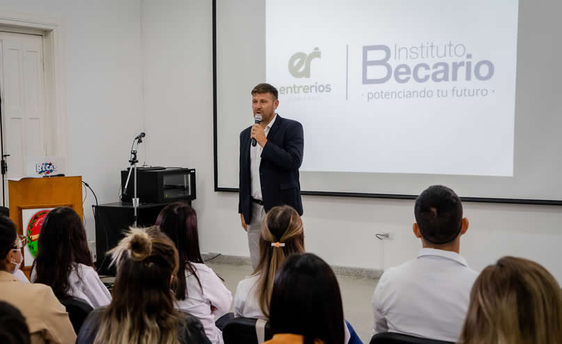 Comienzan este mes las inscripciones para acceder a becas de nivel secundario del Becario