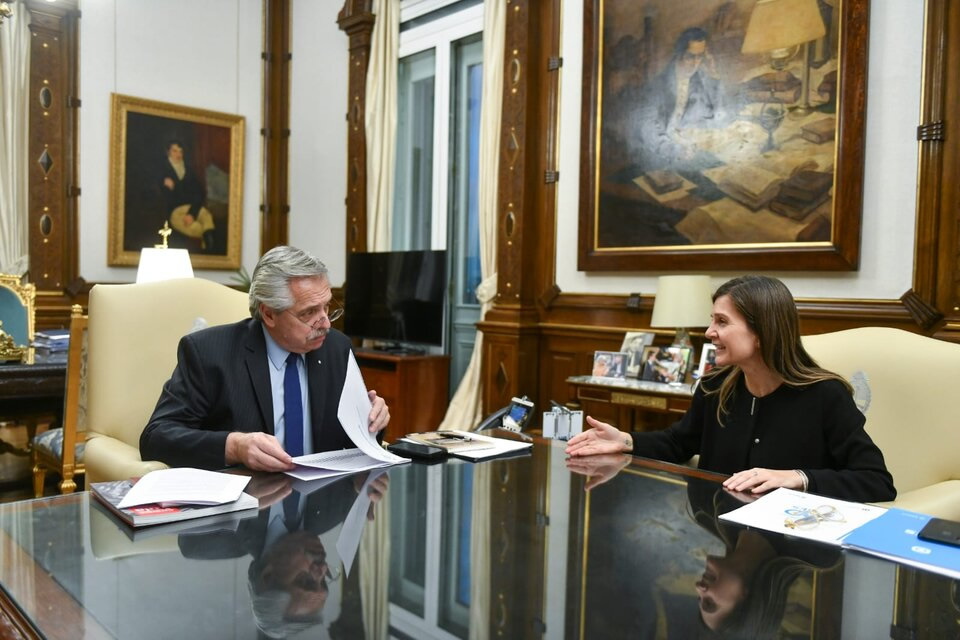 Reunión de Alberto Fernández y Fernanda Raverta