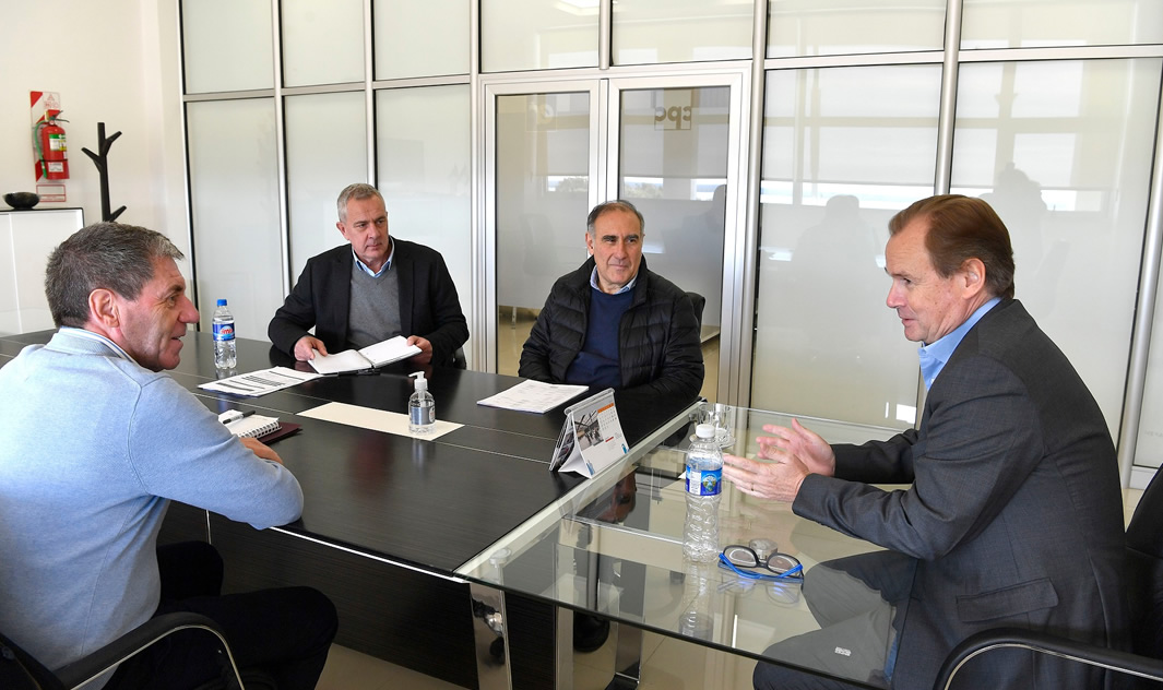 Bordet reunió al gabinete económico y estableció los objetivos para los próximos meses