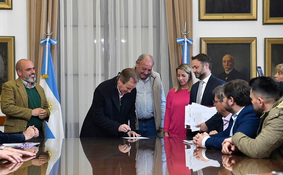 Bordet: “Mejorar la calidad educativa trasciende cualquier color político”