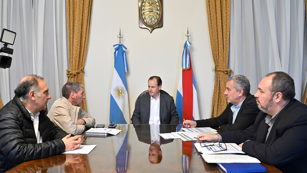 El presupuesto 2023 no prevé endeudamiento y fortalecerá la obra pública, la salud y la educación