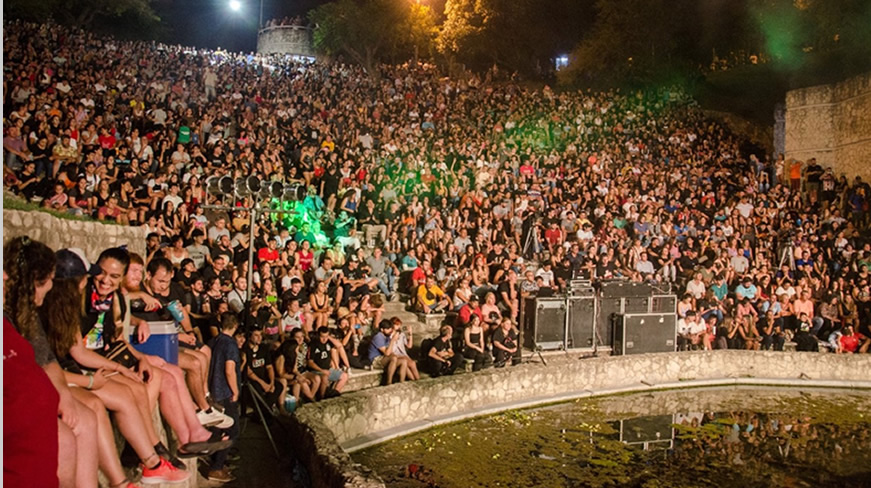 Con una noche especial dedicada a la cumbia se despide Música en el Anfiteatro