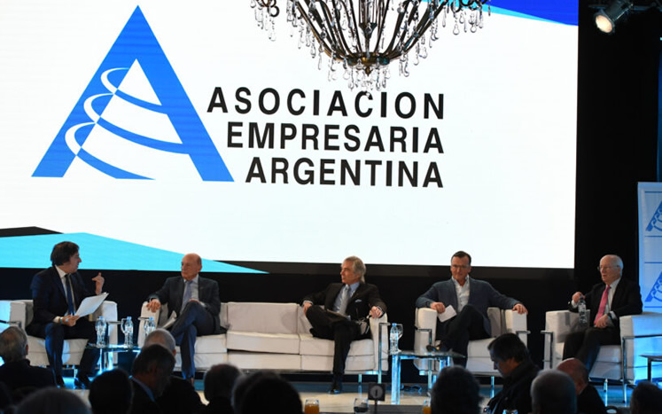 Entidades empresarias apuntaron contra el Gobierno tras las nuevas medidas económicas