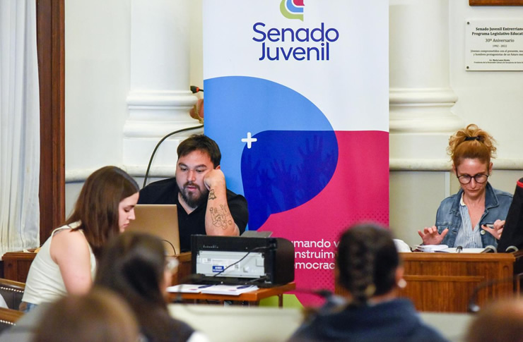 Continúa desarrollándose la instancia departamental del Senado Juvenil