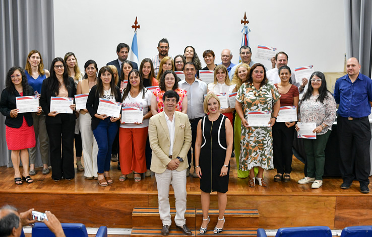 Egresó la primera promoción de la Diplomatura en Historia de Entre Ríos