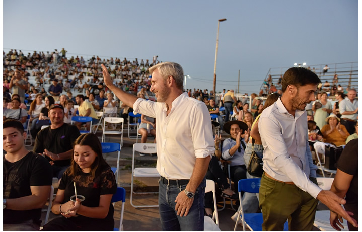 Frigerio participó de la apertura del Festival Nacional de Jineteada y Folclore de Diamante