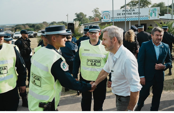 Frigerio anunció aumentos para la Policía de Entre Ríos