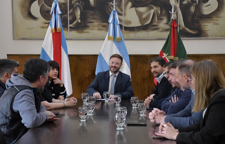 REUNIÓN ENTRE NACIÓN, PROVINCIA Y MUNICIPIO PARA FORTALECER A COOPERATIVAS Y EMPRENDEDORES LOCALES