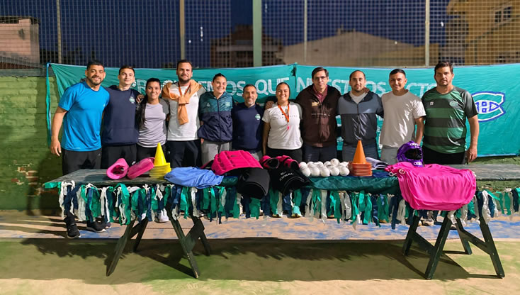 PARTICIPACIÓN CIUDADANA: ENTREGA DE MATERIAL DEPORTIVO AL CLUB DE HOCKEY HÍPICO